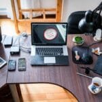 Essential Smart Gadgets for Modern Home Offices in the USA